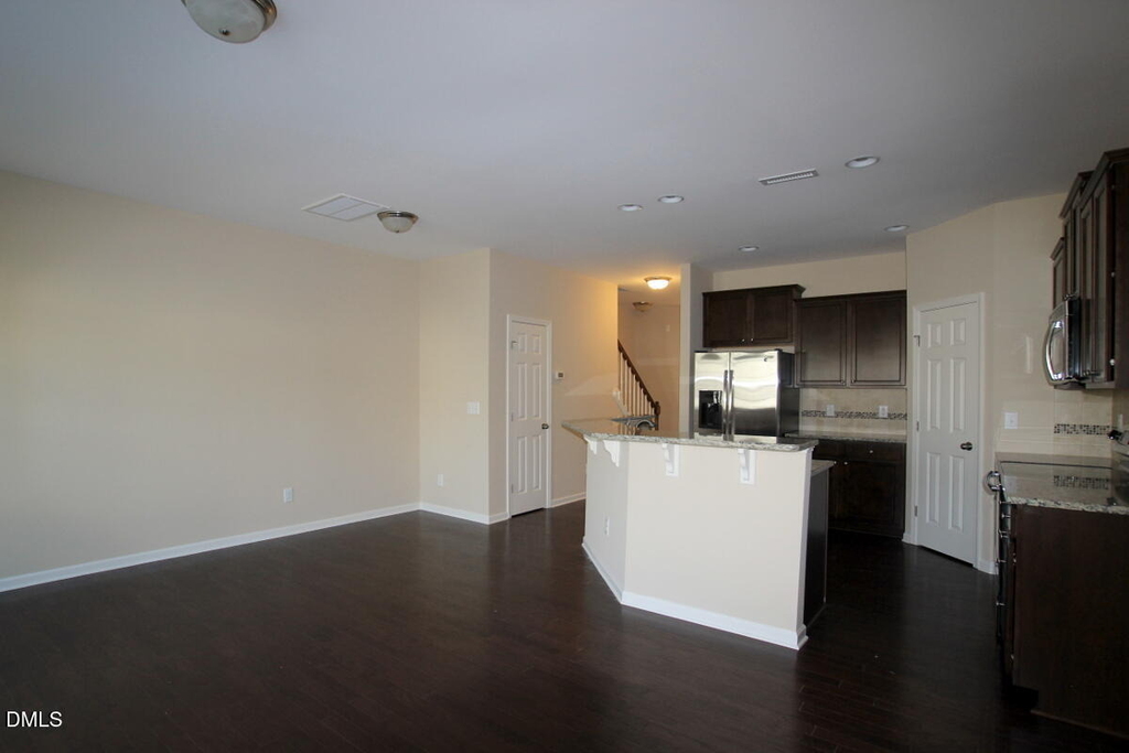 947 Consortium Drive - Photo 2