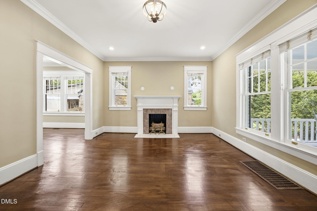 2203 Saint Marys Street - Photo 3