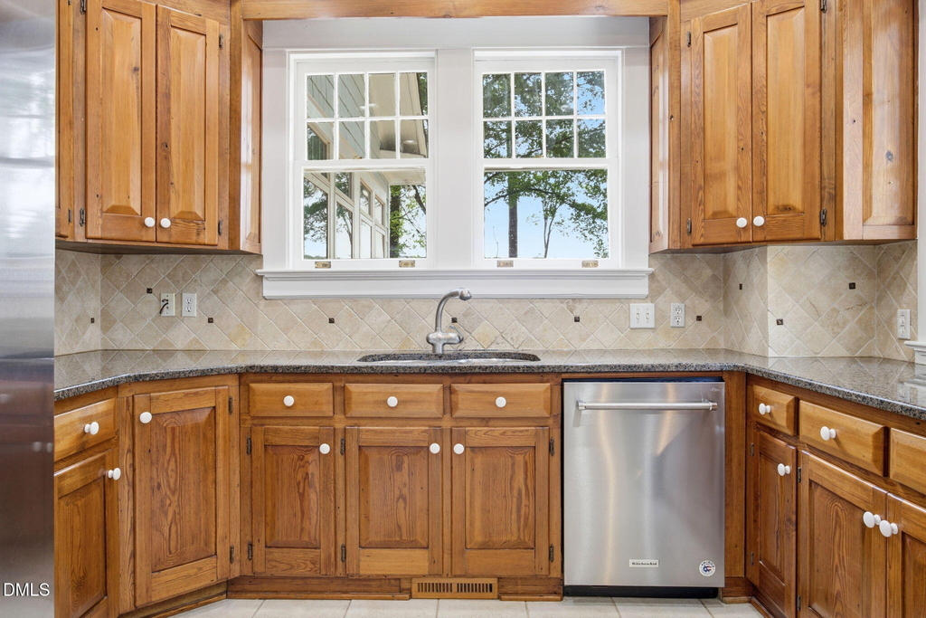 2203 Saint Marys Street - Photo 14