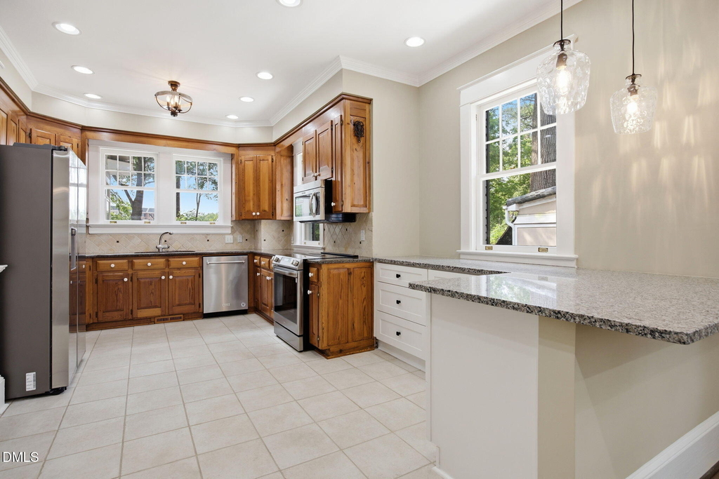 2203 Saint Marys Street - Photo 10