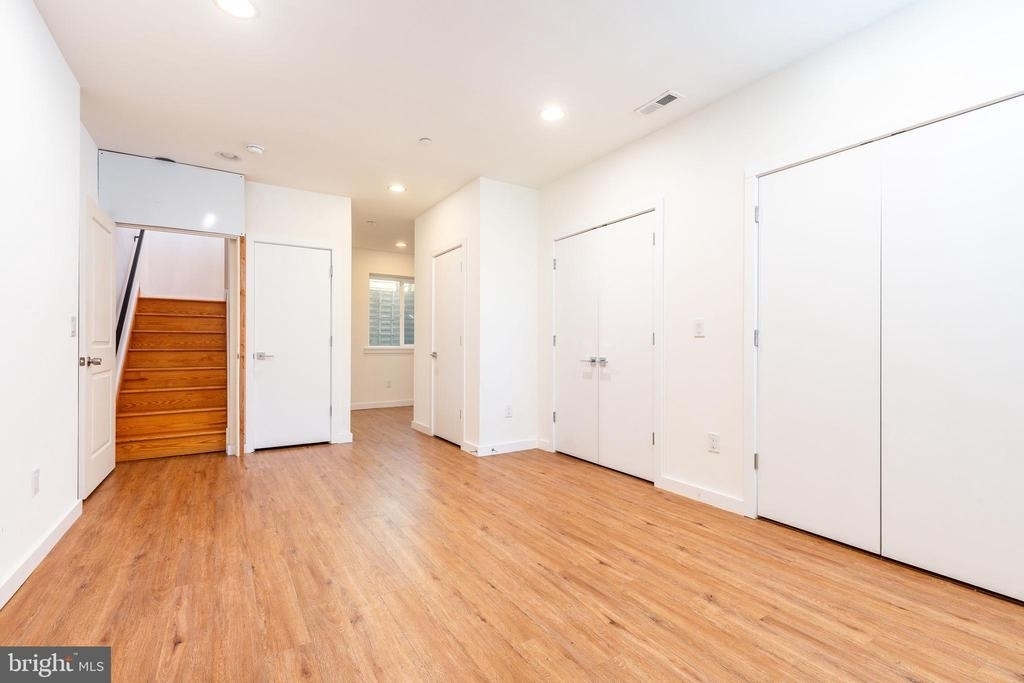 1719 Erdman Street - Photo 9