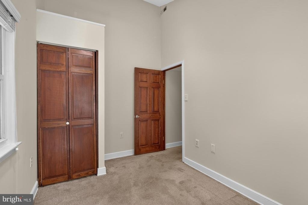 1439 E Oxford Street - Photo 26
