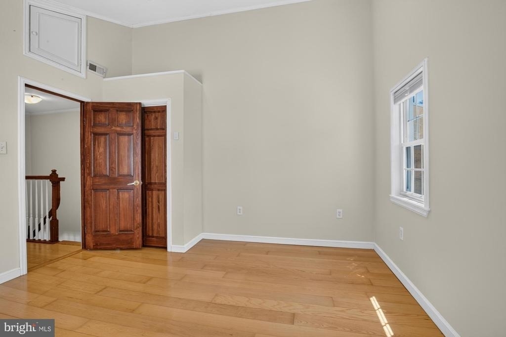 1439 E Oxford Street - Photo 16