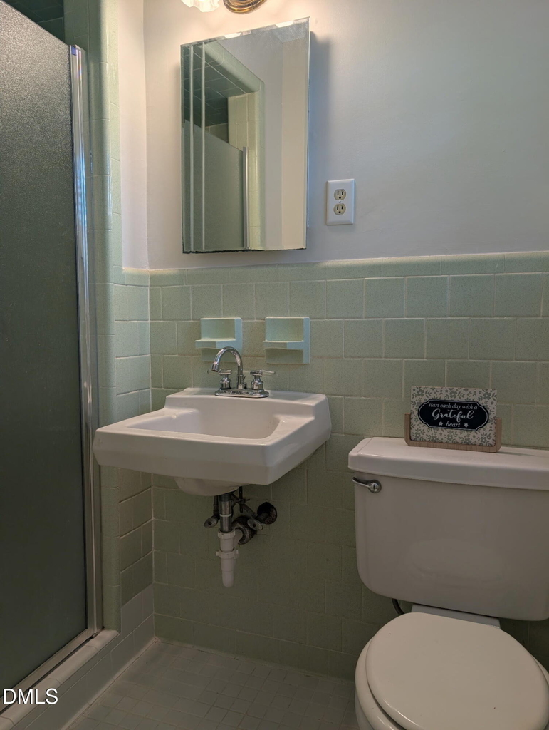 1108 Friendly Road - Photo 12