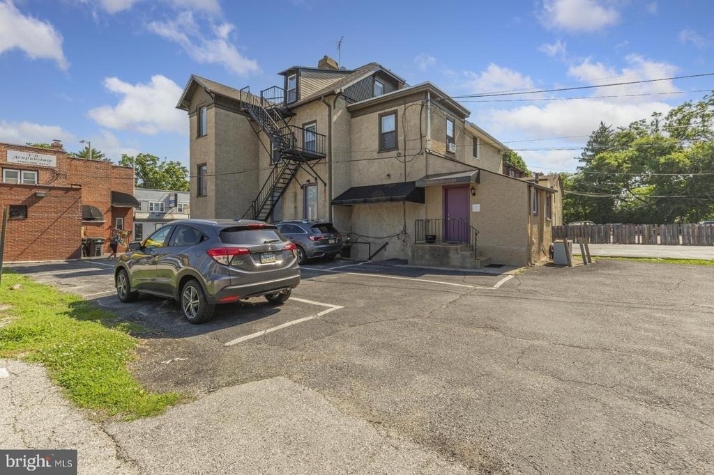 158 Montgomery Avenue - Photo 14