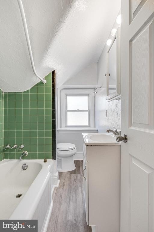 158 Montgomery Avenue - Photo 6