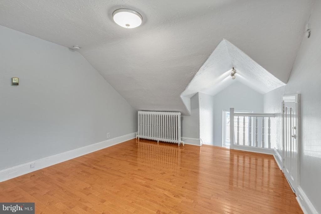158 Montgomery Avenue - Photo 0