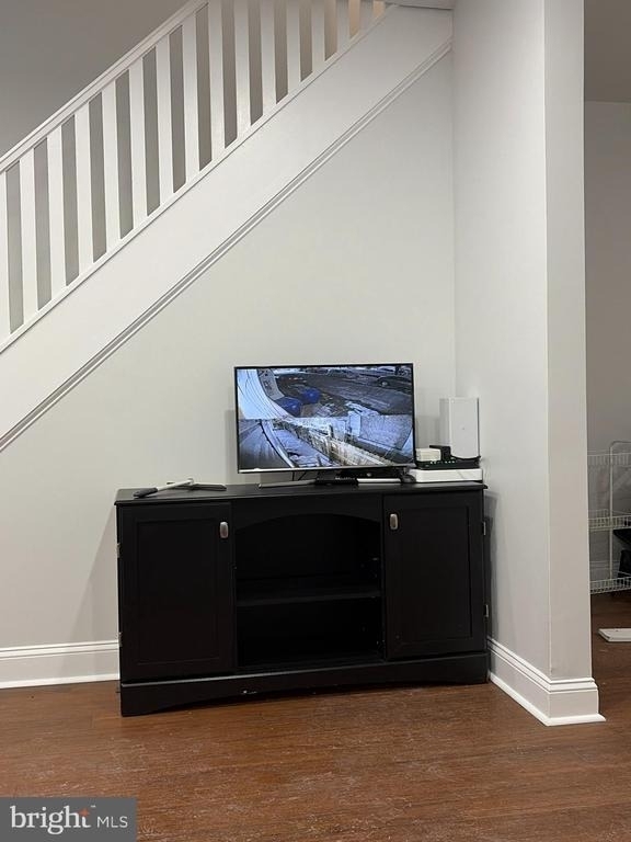109 Railroad Avenue - Photo 1