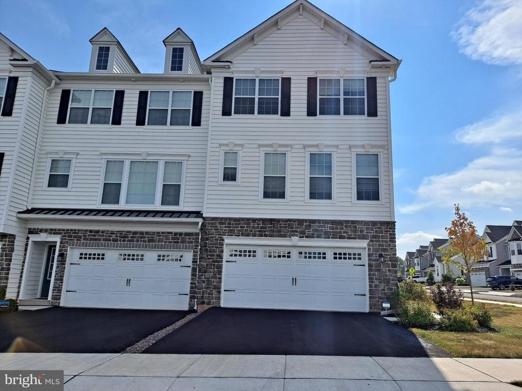 229 Cadence Court - Photo 0