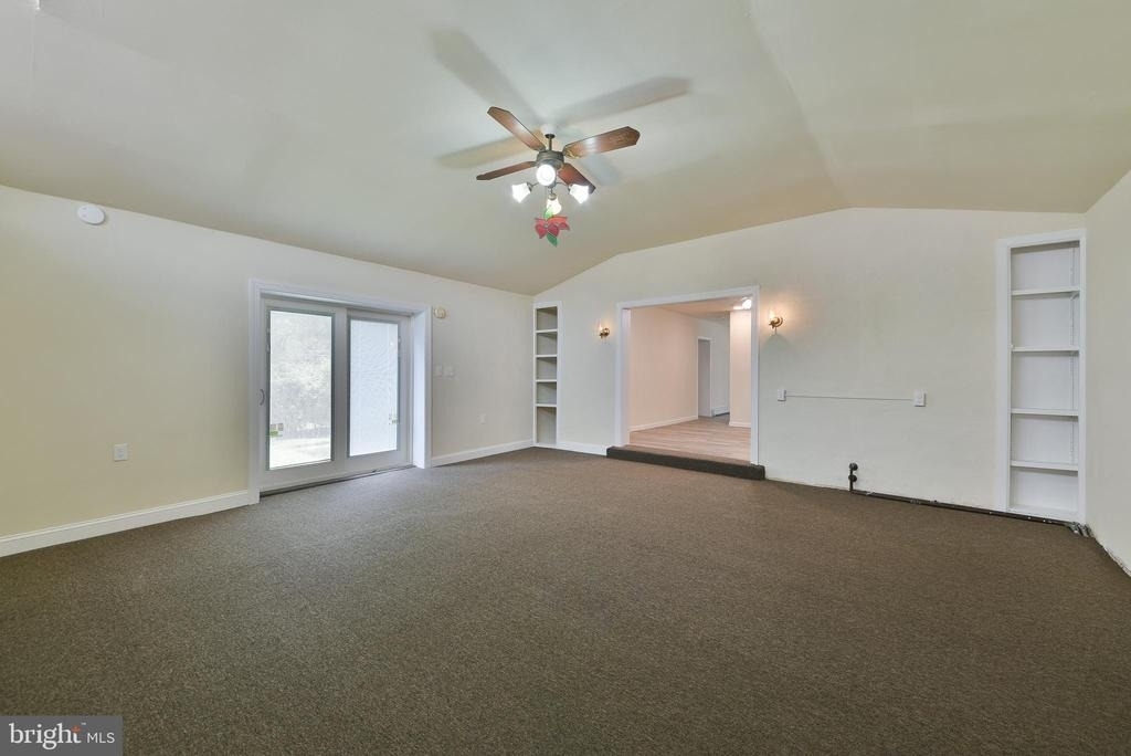 422 Willow Grove Avenue - Photo 17