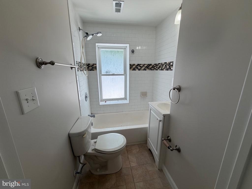 681 Summit Street - Photo 18