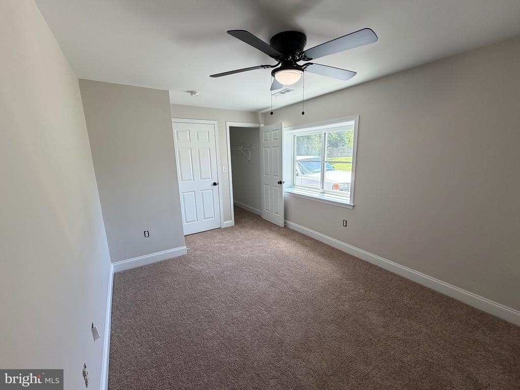 681 Summit Street - Photo 14