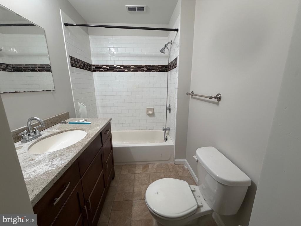 681 Summit Street - Photo 10