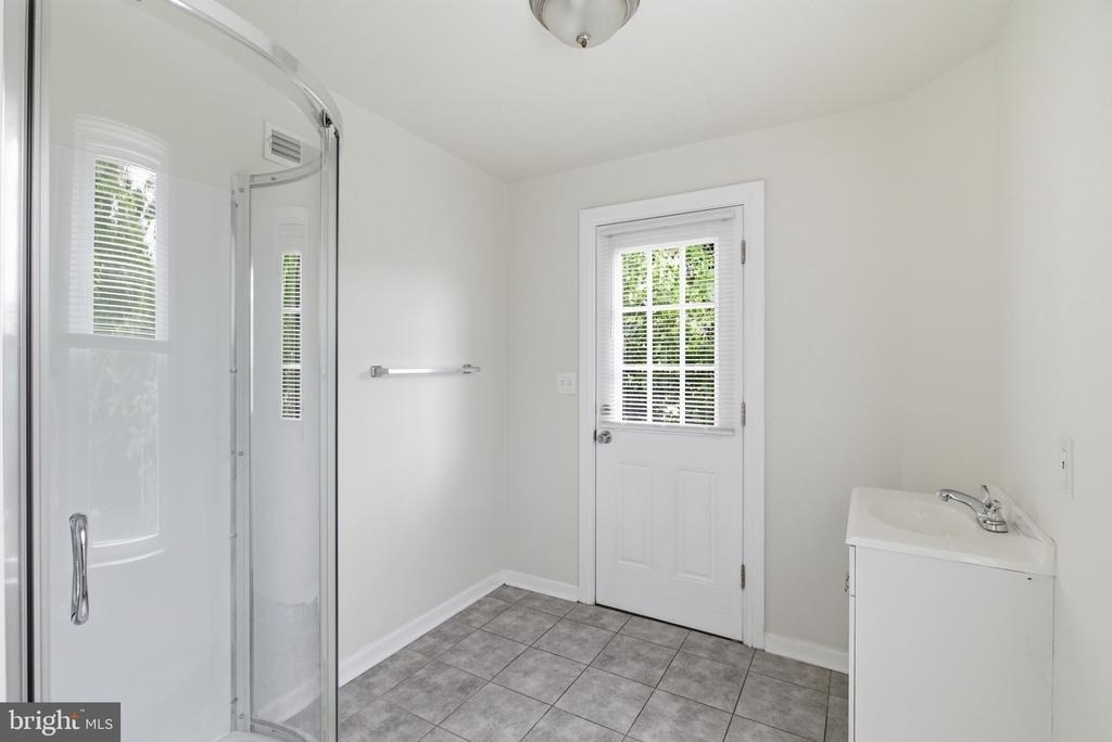 820 Greenhill Road - Photo 16