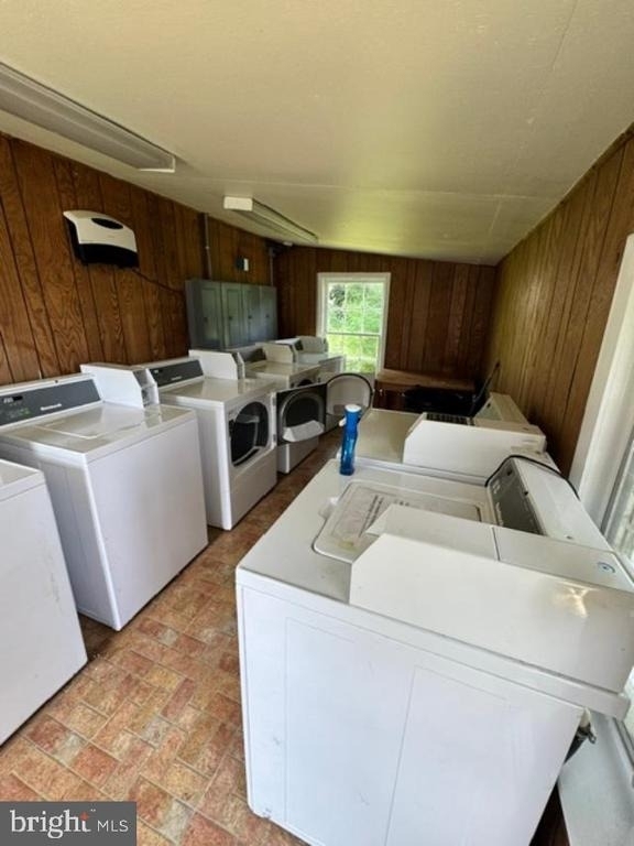 411 S Walnut Street - Photo 23