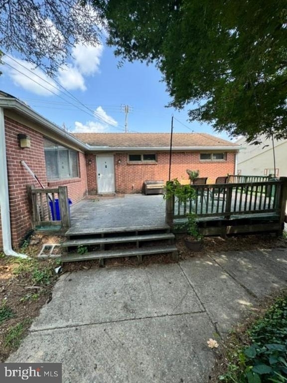 411 S Walnut Street - Photo 3