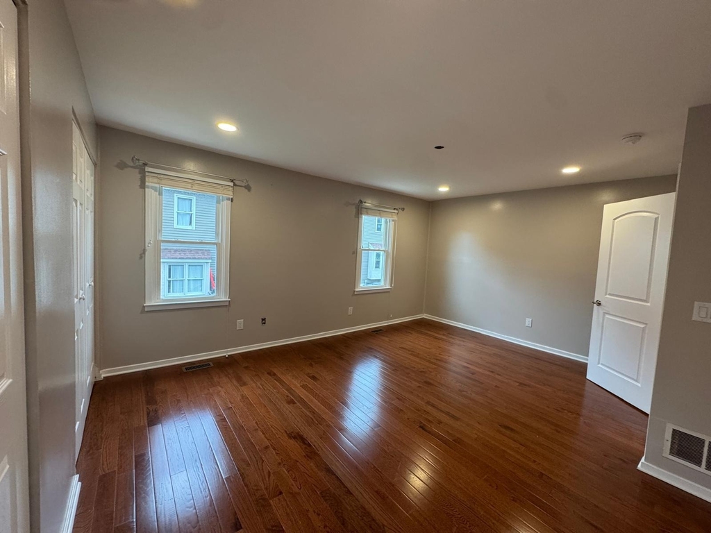 4002 Franklin Court - Photo 6