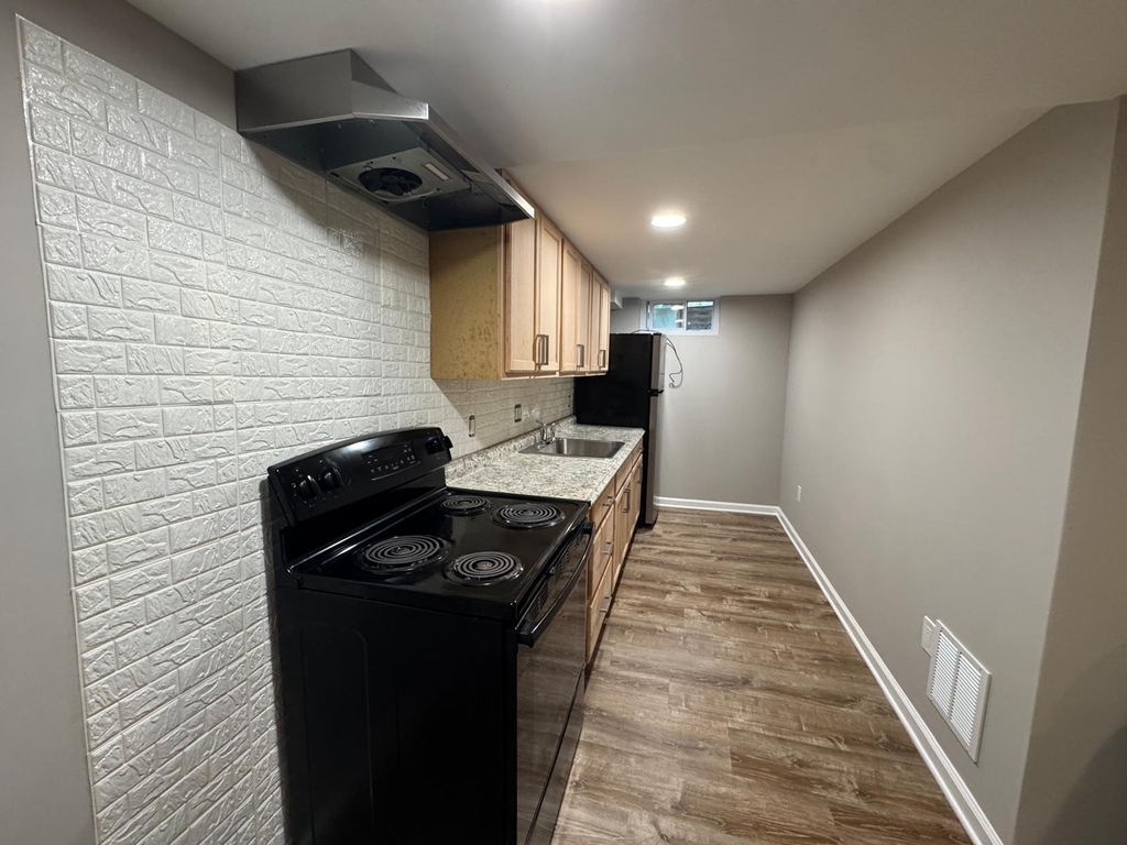 4002 Franklin Court - Photo 11
