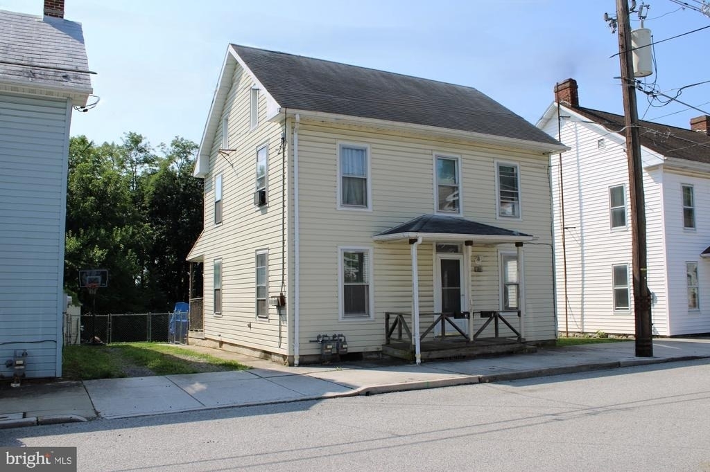 109 Lumber Street - Photo 0