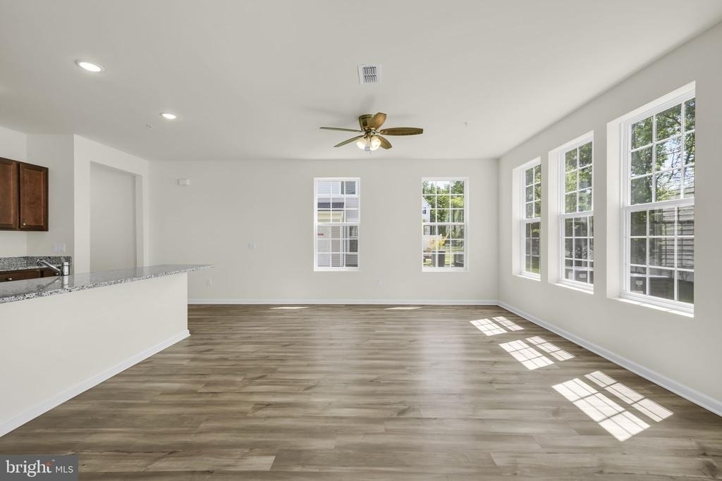 228 Park Ln - Photo 8