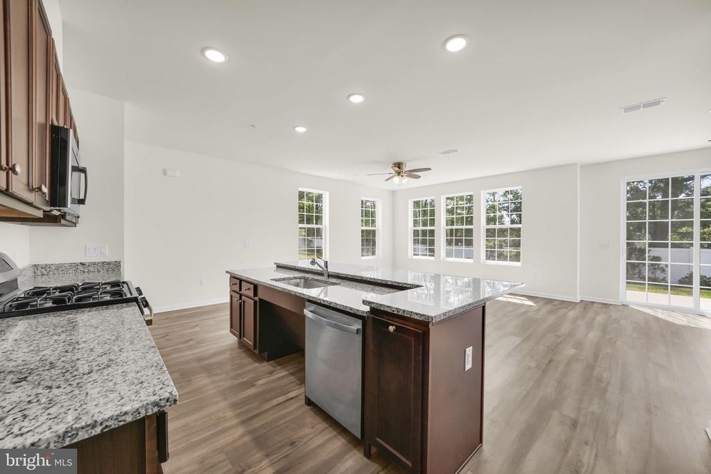 228 Park Ln - Photo 10