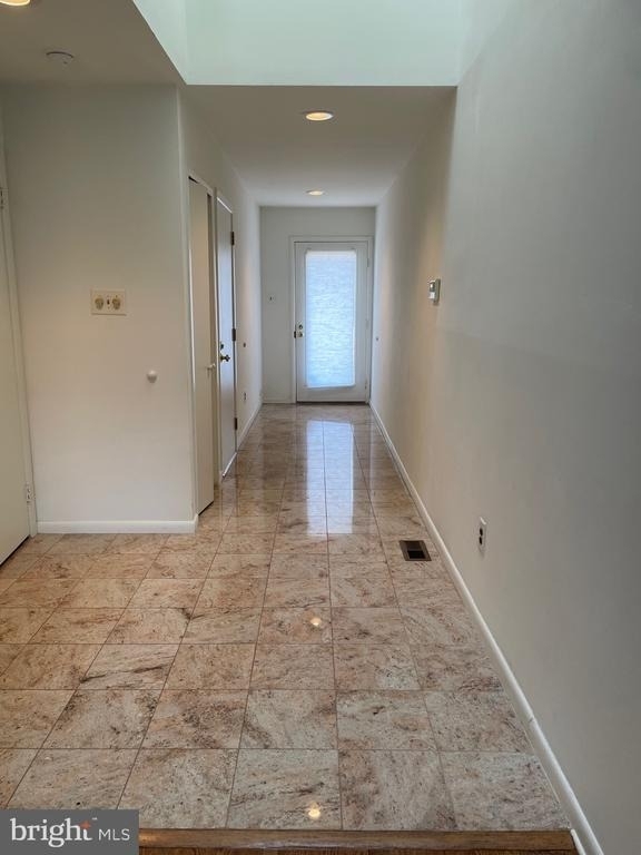 23 Richard Court - Photo 2