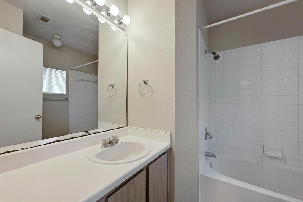 9602 Nightjar Dr - Photo 17