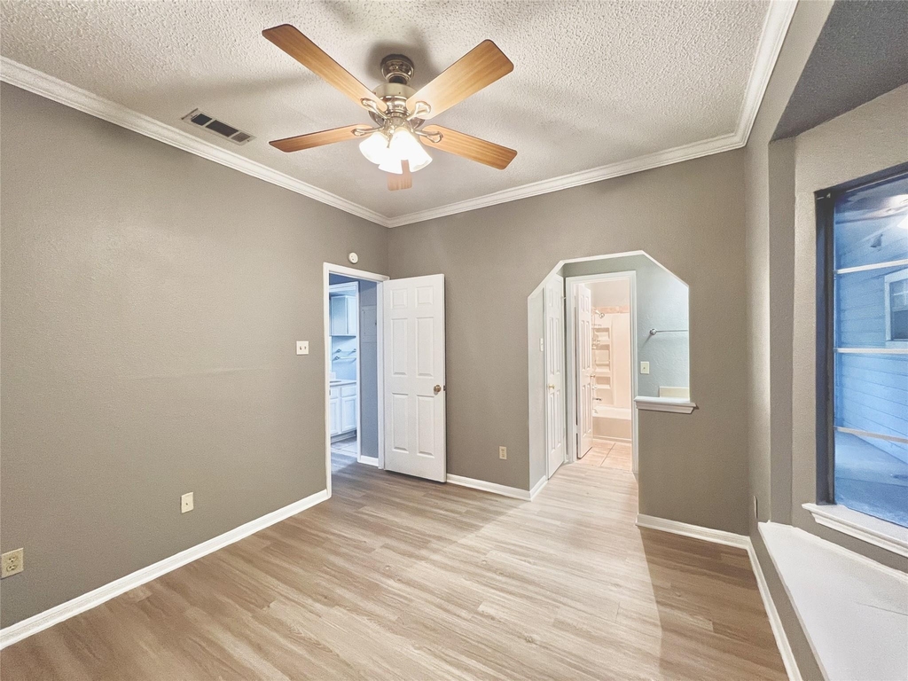 3111 Tom Green St - Photo 12