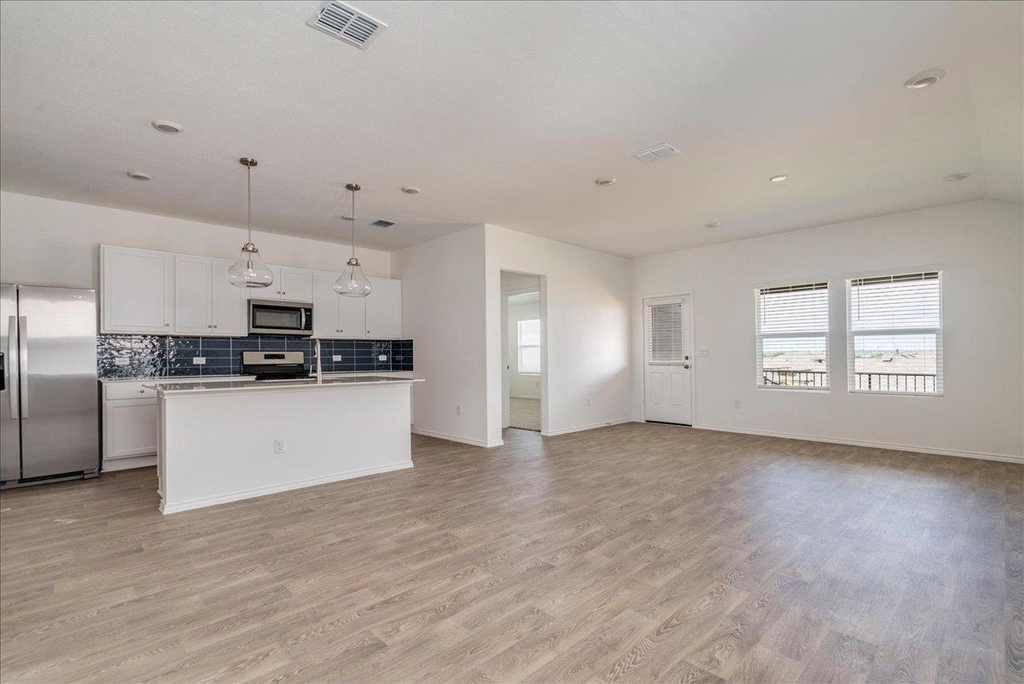 173 Balmorehea St - Photo 11