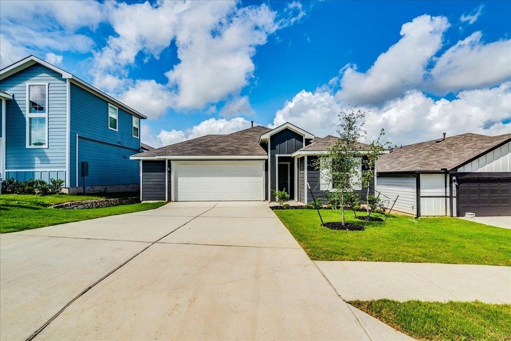 173 Balmorehea St - Photo 1