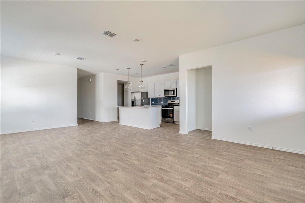 173 Balmorehea St - Photo 12