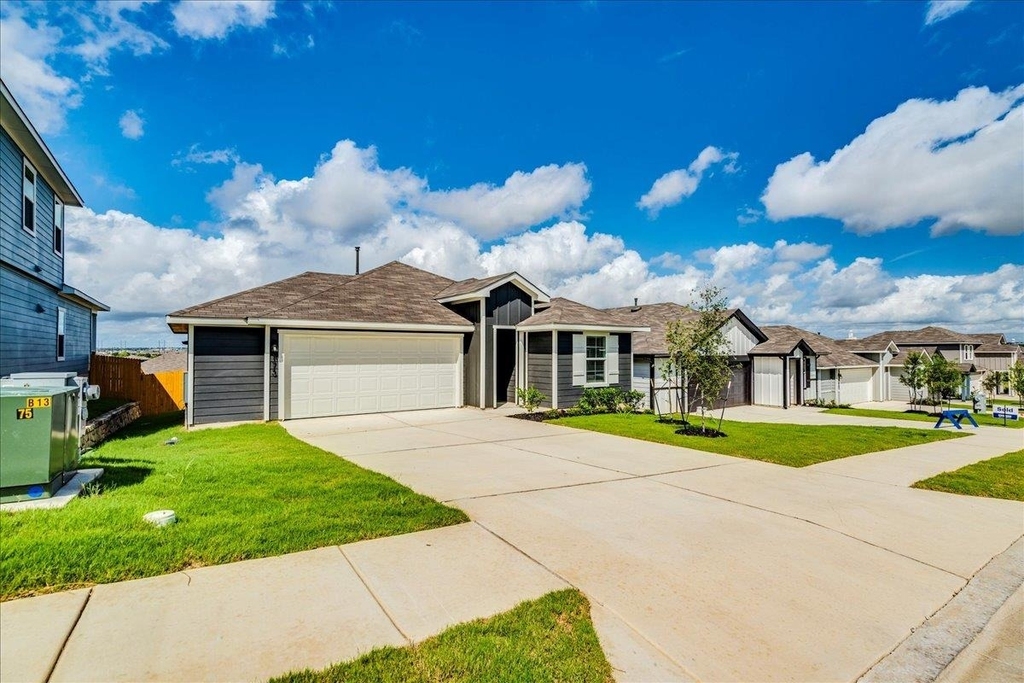 173 Balmorehea St - Photo 4