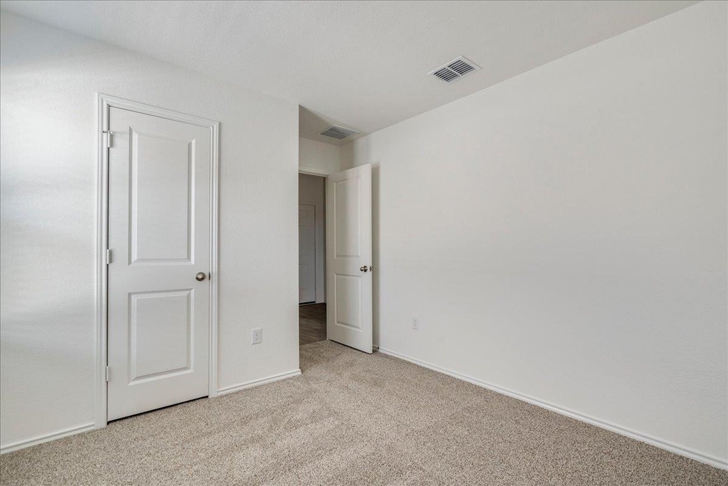 173 Balmorehea St - Photo 21