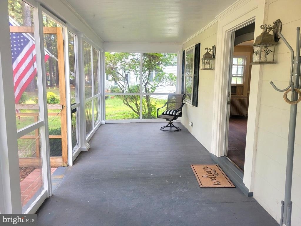 905 Evergreen Avenue - Photo 2