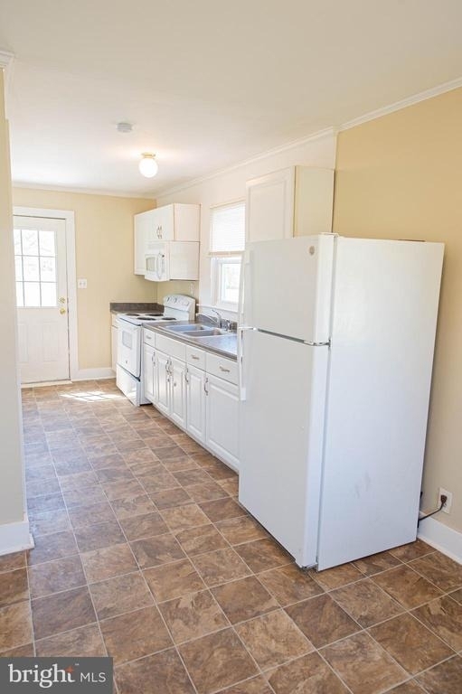 602 E Main Street - Photo 30
