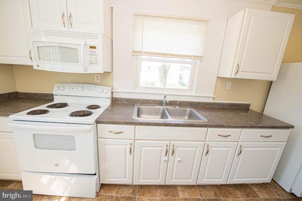602 E Main Street - Photo 32