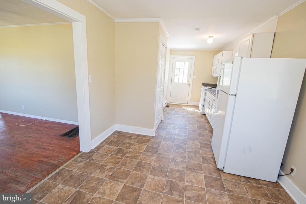 602 E Main Street - Photo 28