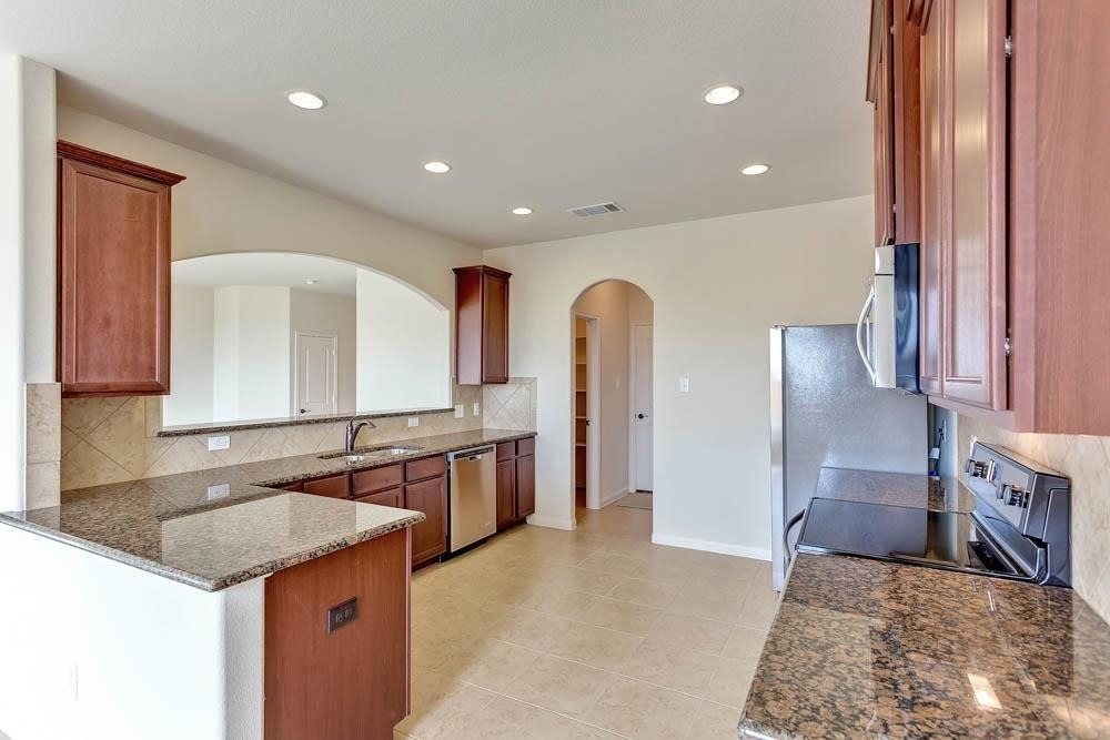 1673 Breanna Ln - Photo 4