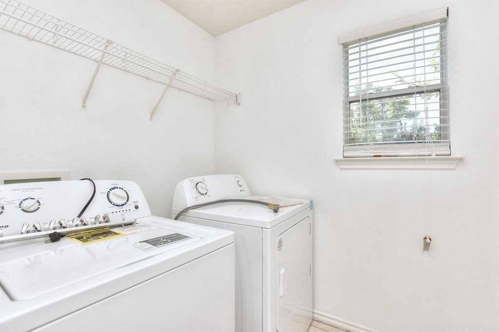 233 Brandons Way - Photo 13