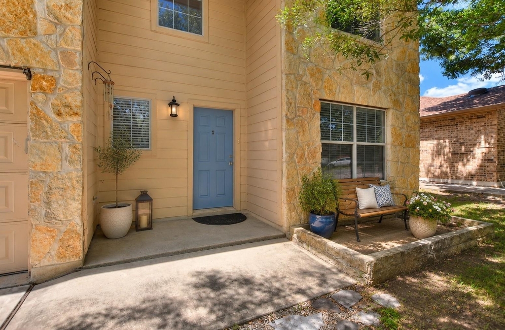 233 Brandons Way - Photo 1