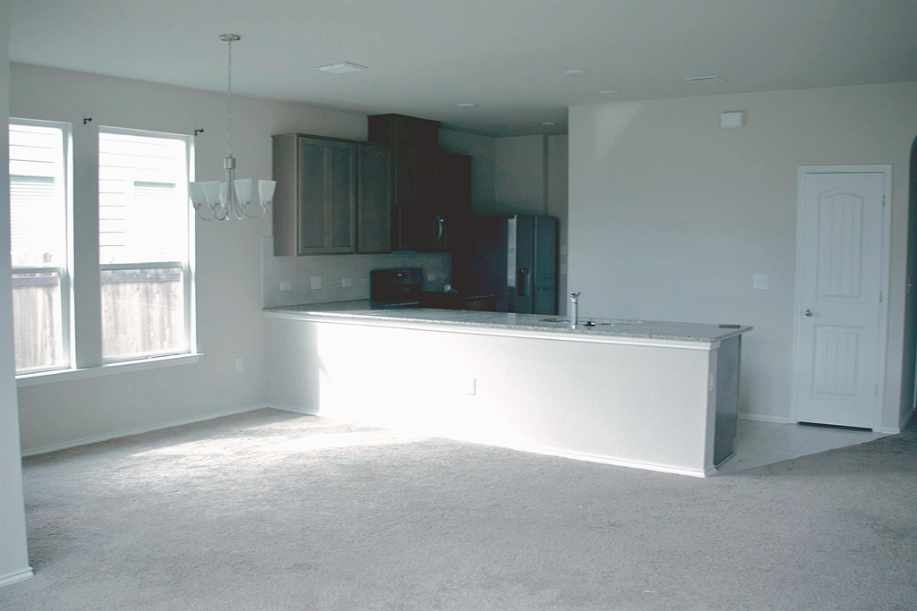211 Pitkin Dr - Photo 13