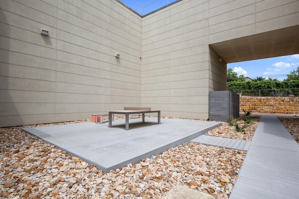 604 N Bluff Dr - Photo 35