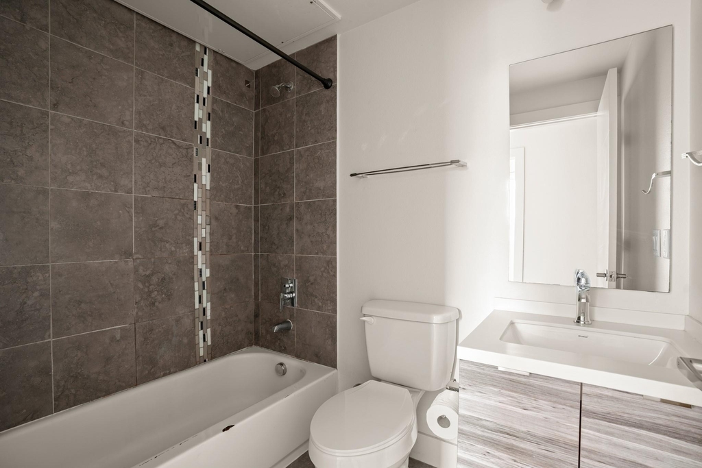 604 N Bluff Dr - Photo 22