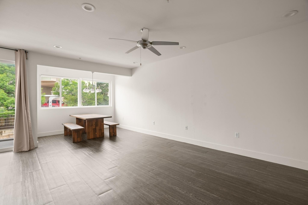 604 N Bluff Dr - Photo 12