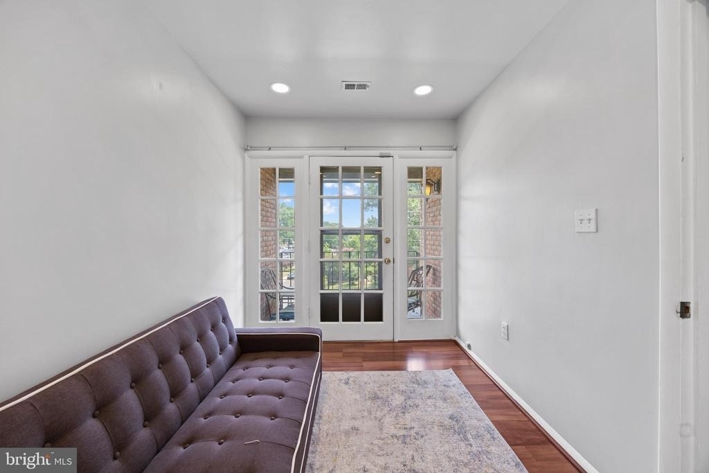 9808 47th Place - Photo 22