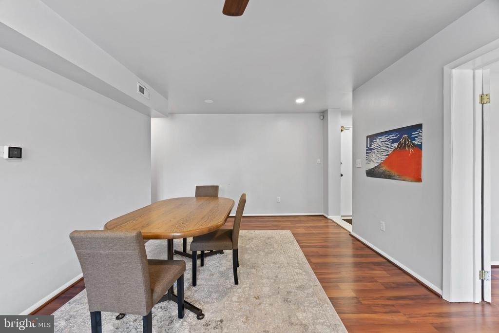 9808 47th Place - Photo 8
