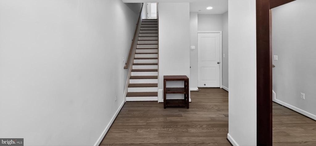 612 Leigh - Photo 4