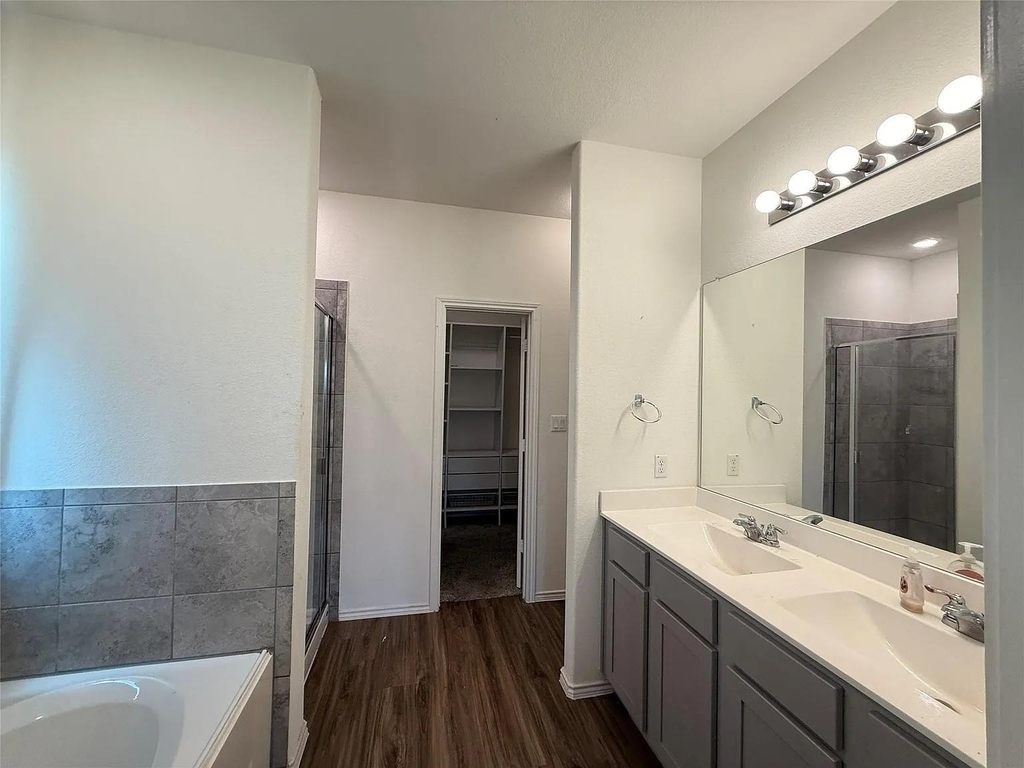 1216 Blackhaw Ln - Photo 11