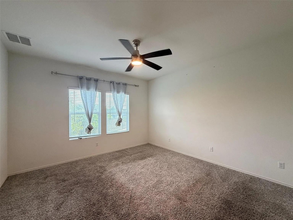 1216 Blackhaw Ln - Photo 10