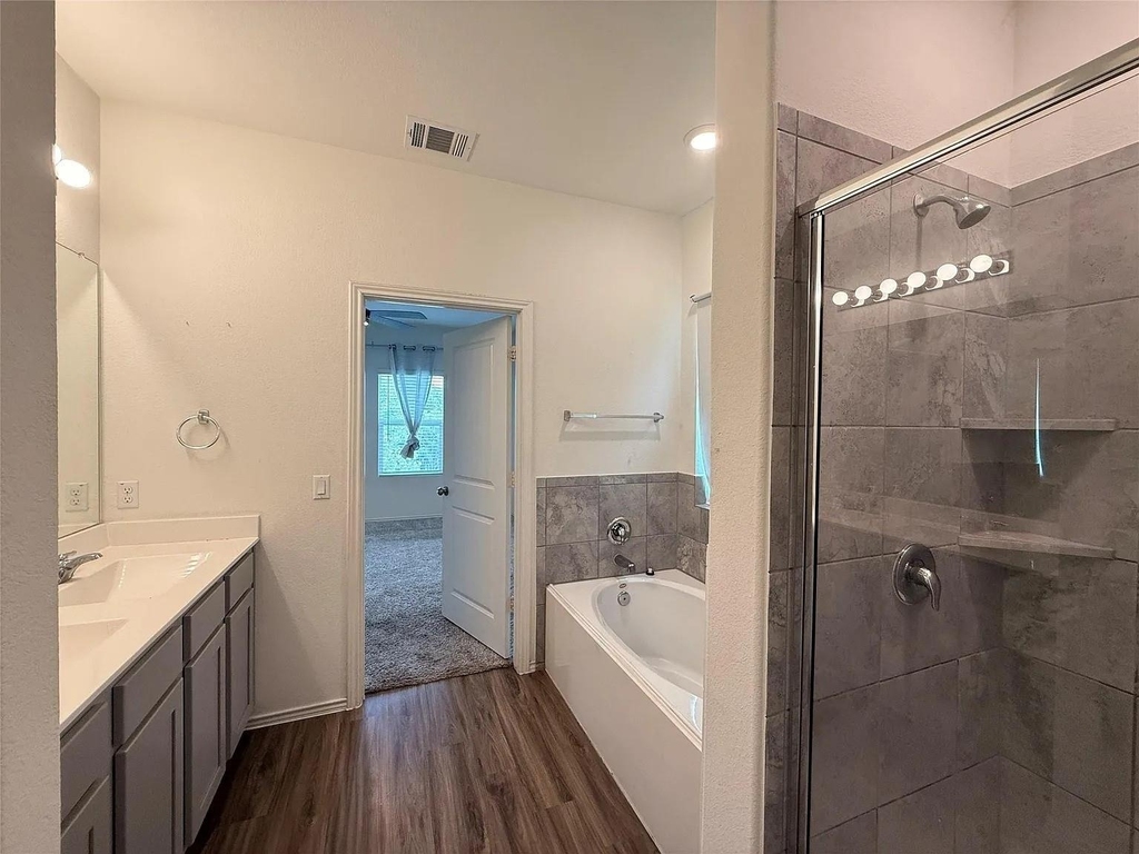 1216 Blackhaw Ln - Photo 8
